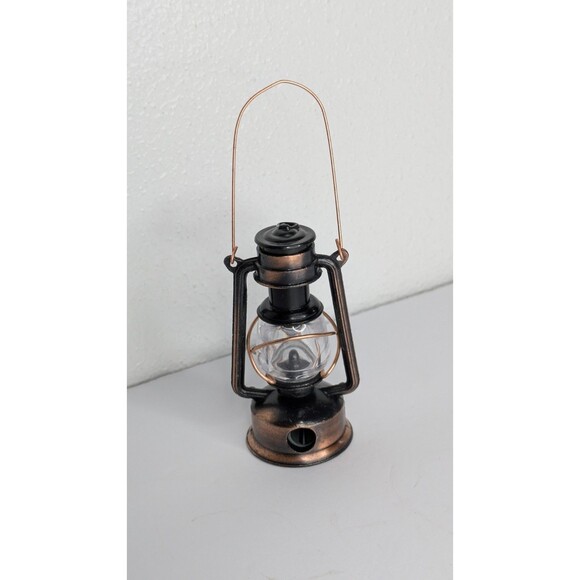 Miniature Hurricane Lantern Die Cast Metal Collectible Pencil Sharpener - Picture 2 of 6